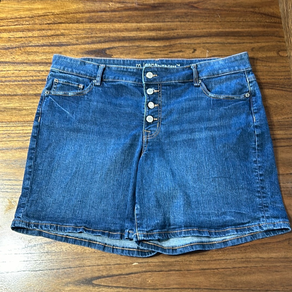 M Jeans by Maurices Button Fly Stretchy Denim Shorts Size 18W